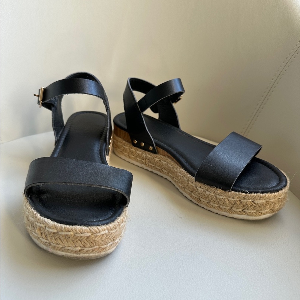Cushionaire Melissa Platform Wedge Espadrille Sandals in Size 7.5 - Picture 9 of 13